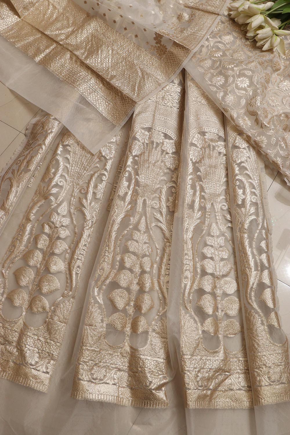 Stunning Dyeable Banarasi Organza Silk Unstitched Lehenga Set - Luxurion World