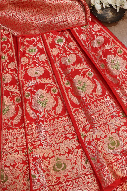 Red Banarasi Silk Lehenga Set: Exquisite Elegance