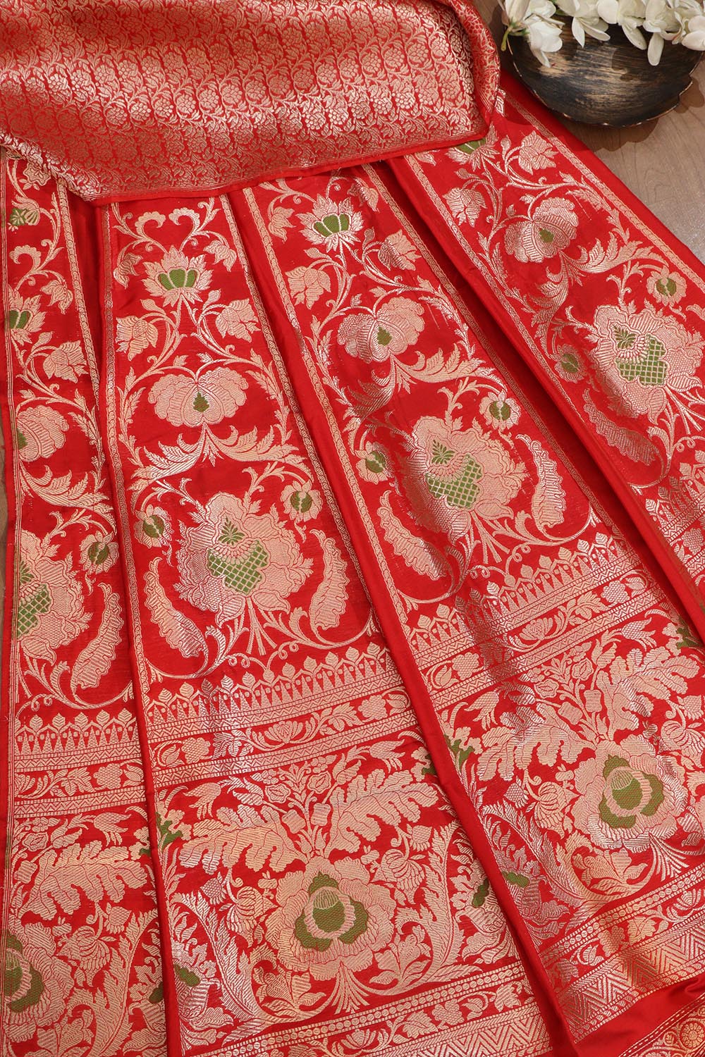 Red Banarasi Silk Lehenga Set: Exquisite Elegance - Luxurion World