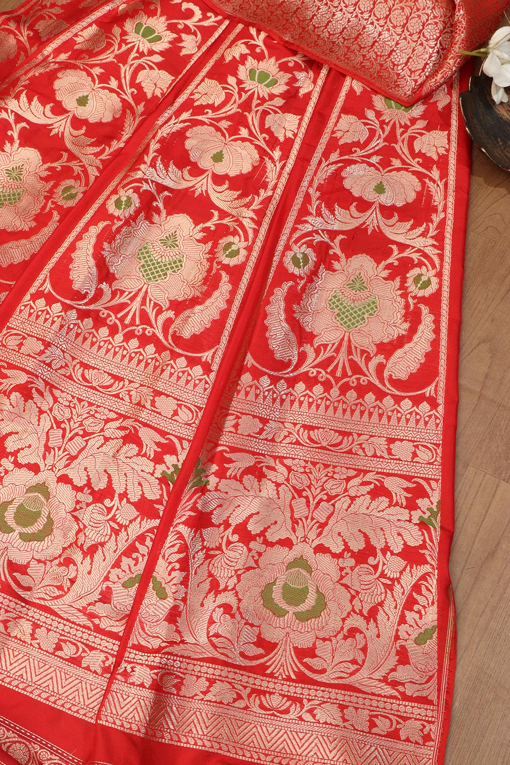 Red Banarasi Silk Lehenga Set: Exquisite Elegance - Luxurion World