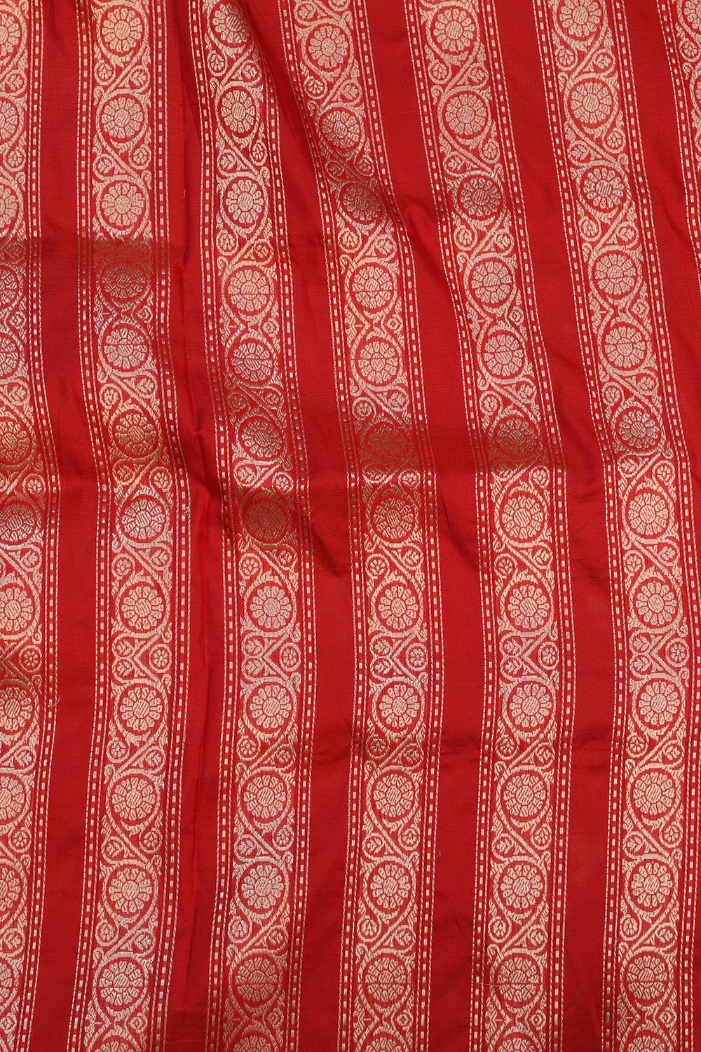Red Banarasi Silk Lehenga Set: Exquisite Elegance - Luxurion World
