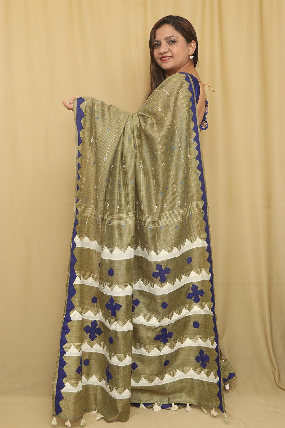 Green Hand Applique Work Tussar Cotton Saree - Luxurion World