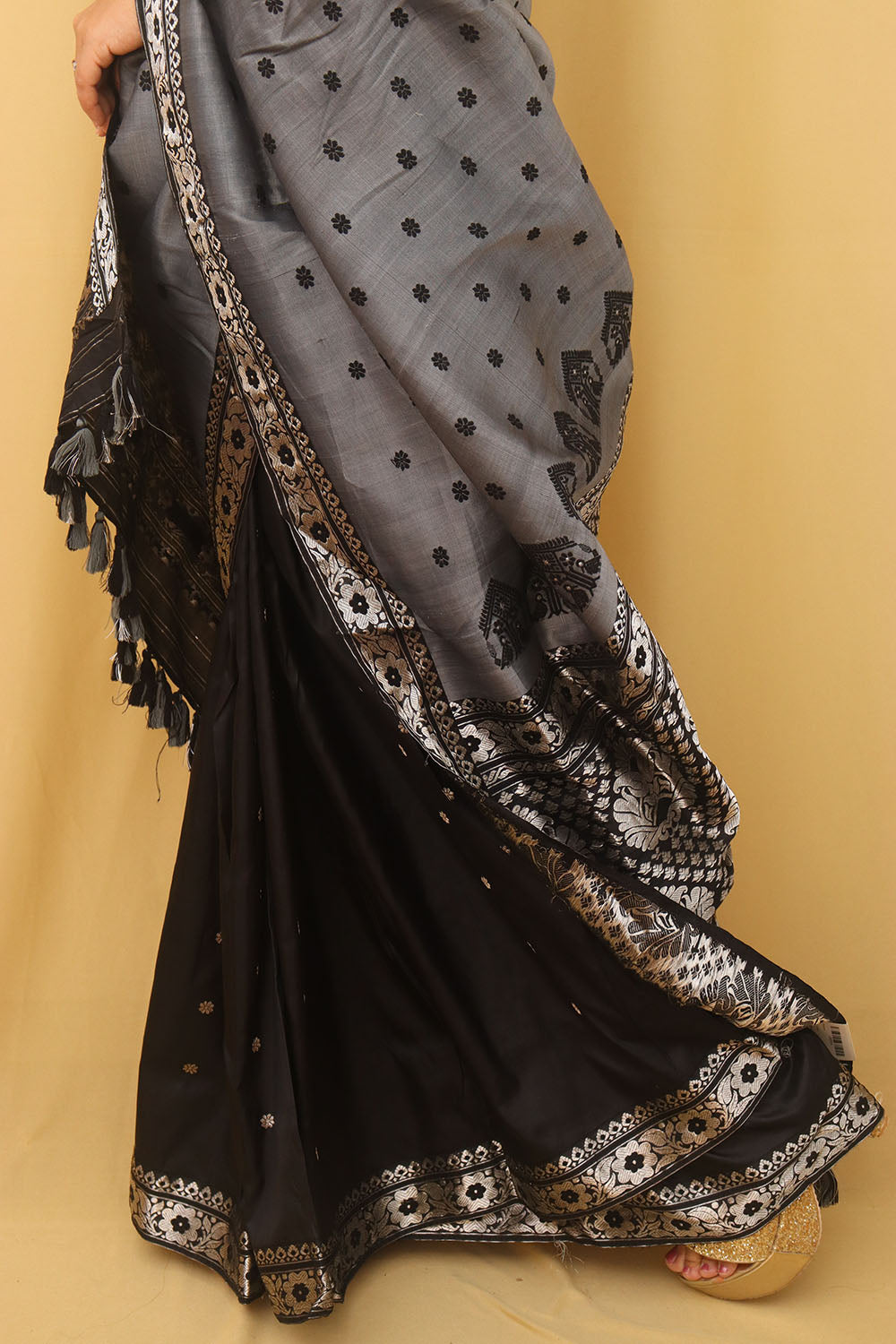 Grey Handloom Assami Pat Silk Saree - Luxurion World