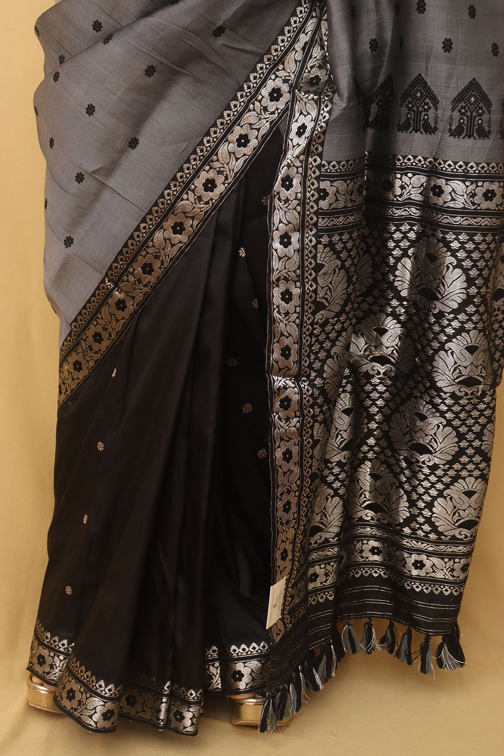 Grey Handloom Assami Pat Silk Saree - Luxurion World