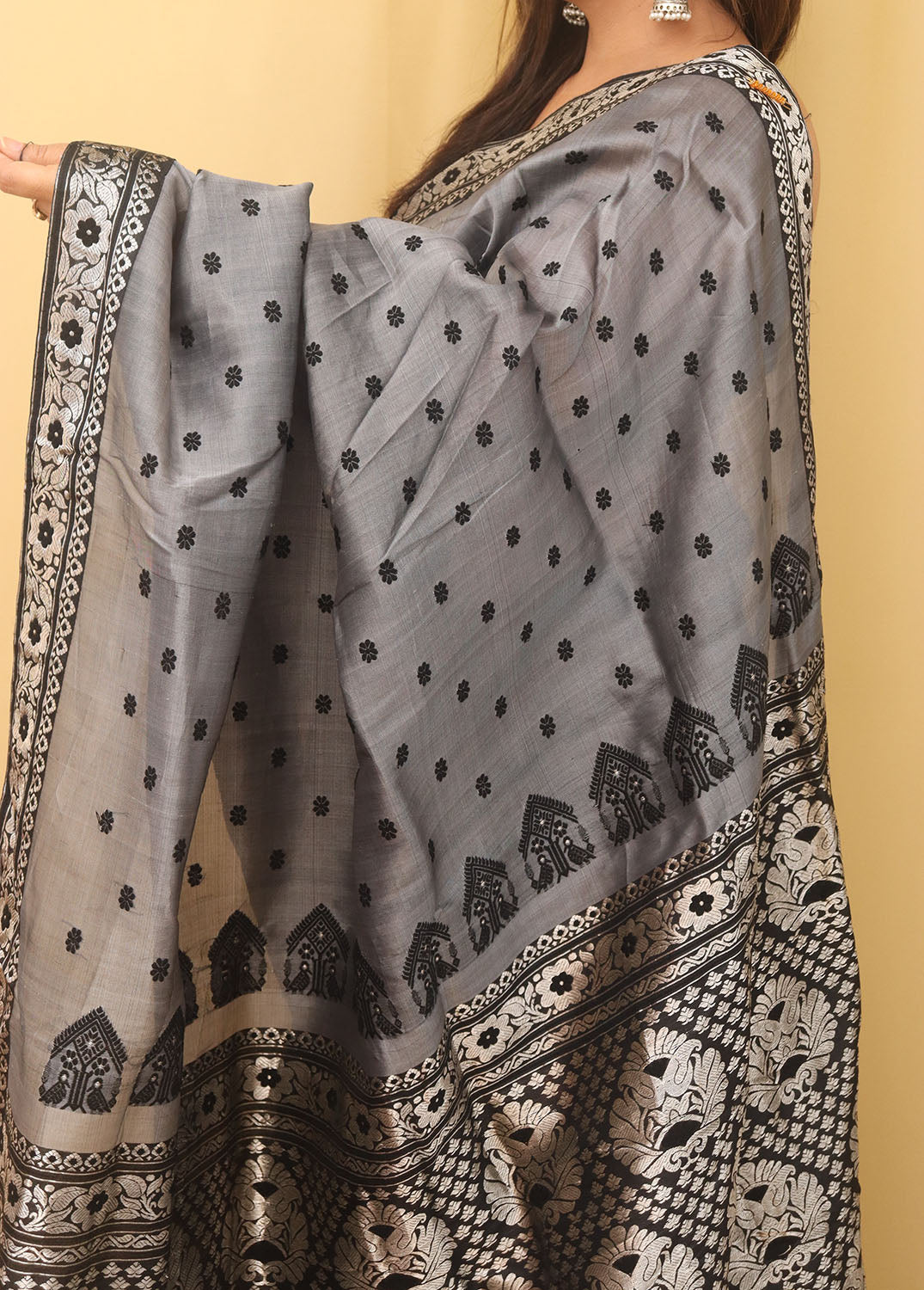 Grey Handloom Assami Pat Silk Saree - Luxurion World