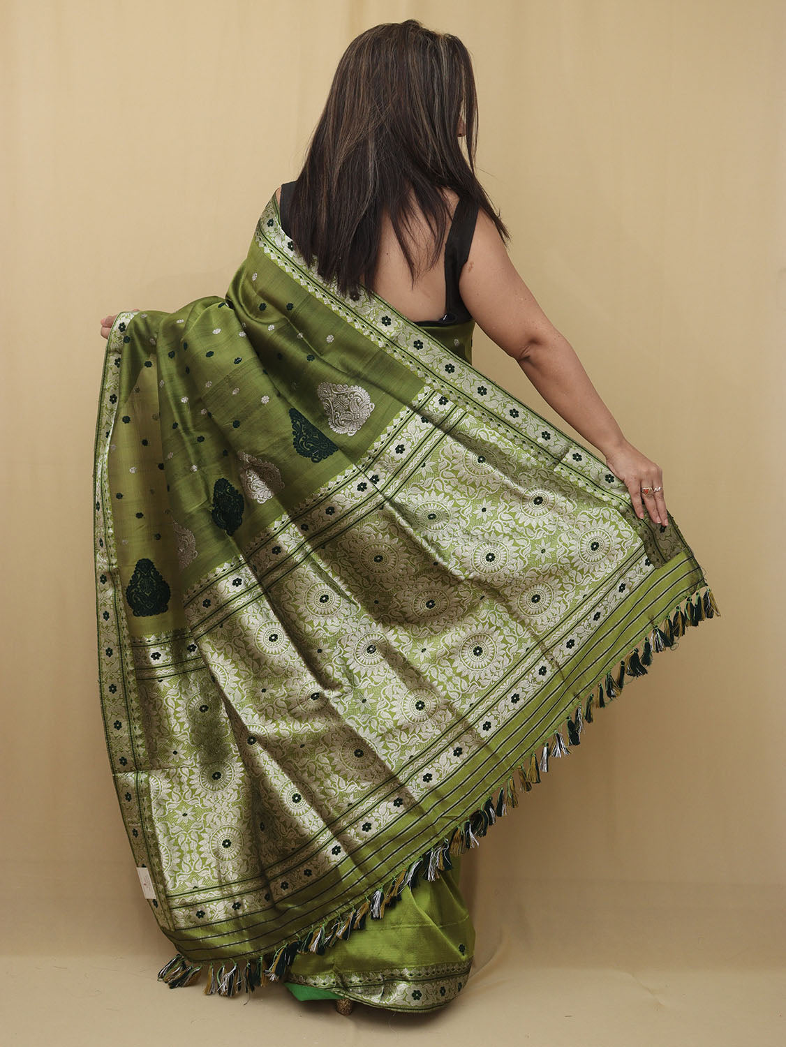 Green Handloom Assami Pat Silk Saree - Luxurion World
