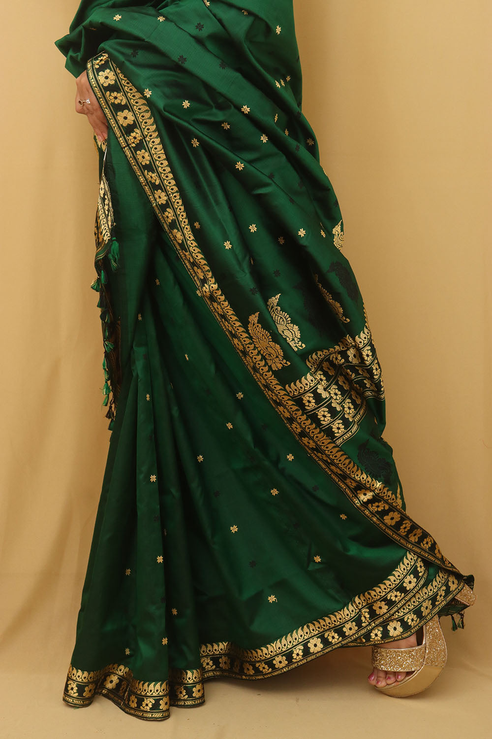 Green Handloom Assami Pat Silk Saree - Luxurion World