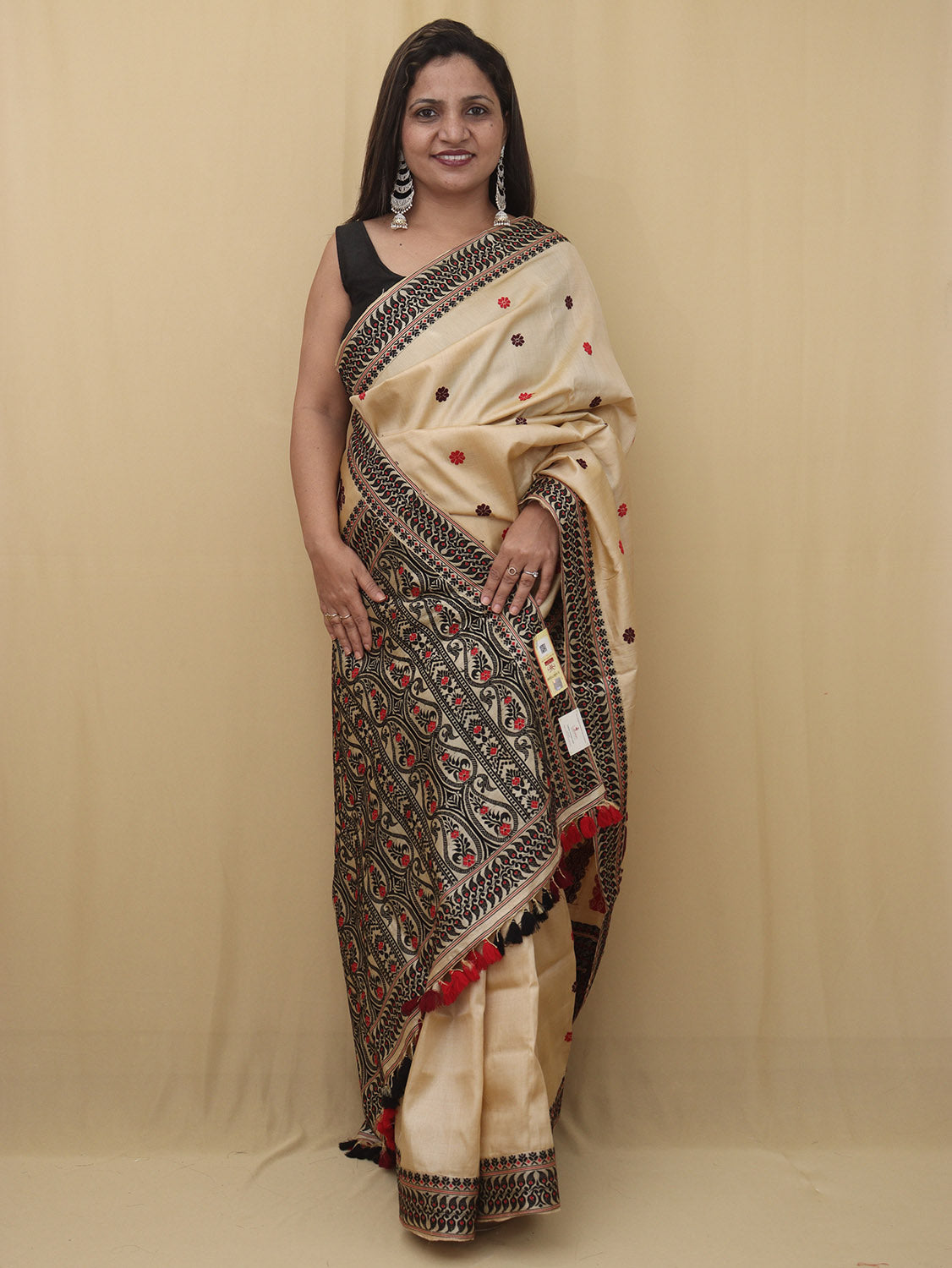 Cream Handloom Aasam Tussar Silk Saree - Luxurion World