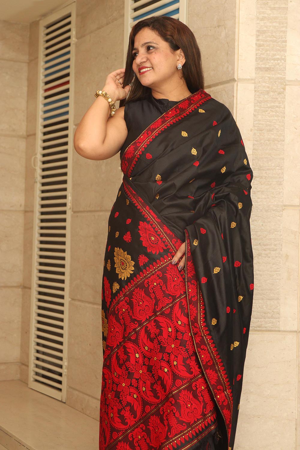 Exquisite Black Handloom Assami Pat Silk Saree - Luxurion World