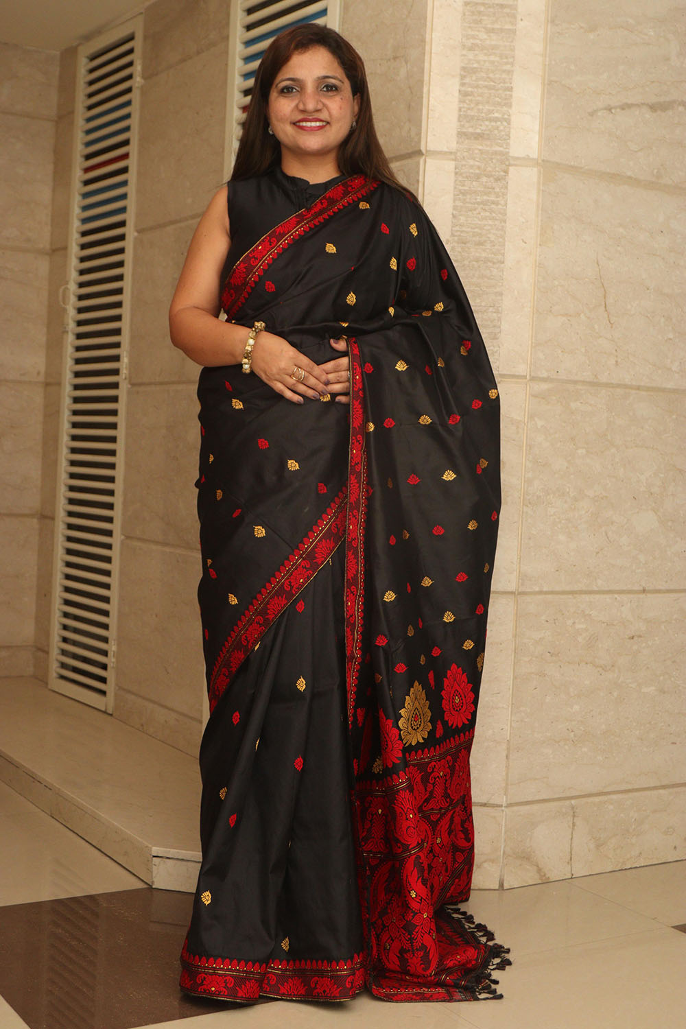 Exquisite Black Handloom Assami Pat Silk Saree - Luxurion World