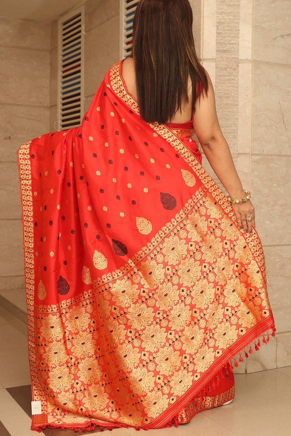 Red Handloom Assami Pat Silk Saree - Luxurion World