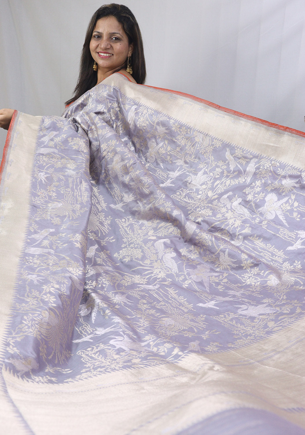 Stunning Grey Handloom Banarasi Katan Silk Saree - Pure Elegance - Luxurion World