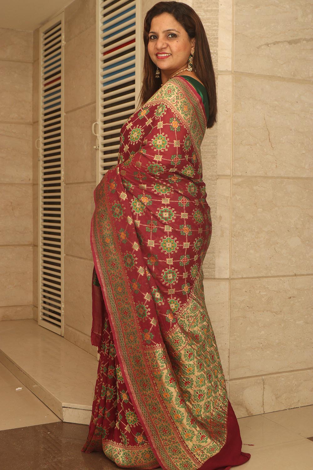 Purple Handloom Banarasi Pure Georgette Patola And Flower Design Meenakari Saree - Luxurion World