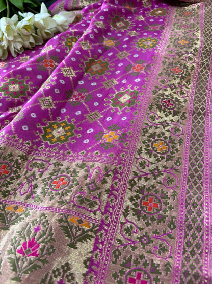 Pink Handloom Banarasi Pure Georgette Patola And Flower Design Meenakari Saree - Luxurion World