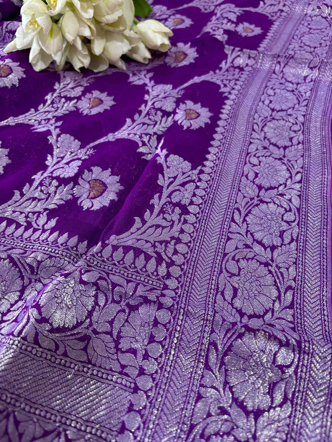 Elegant Purple Banarasi Handloom Pure Georgette Jaal Design Saree - Luxurion World