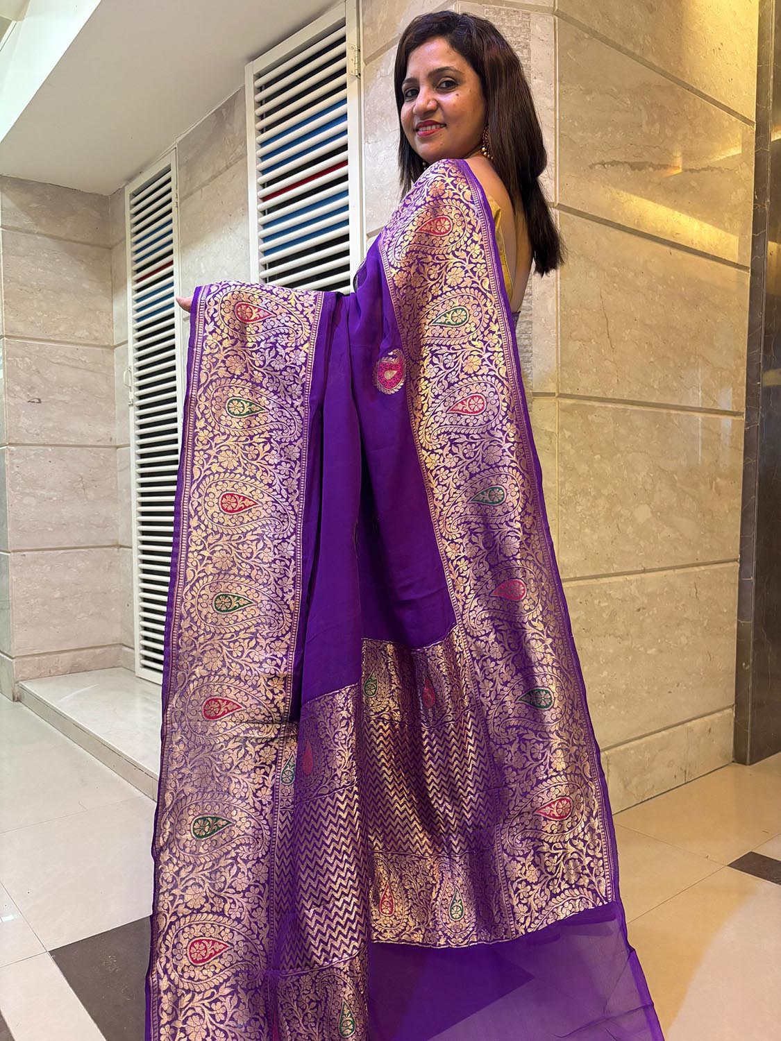 Elegant Purple Banarasi Handloom Pure Georgette Kadwa Meenakari Saree - Luxurion World