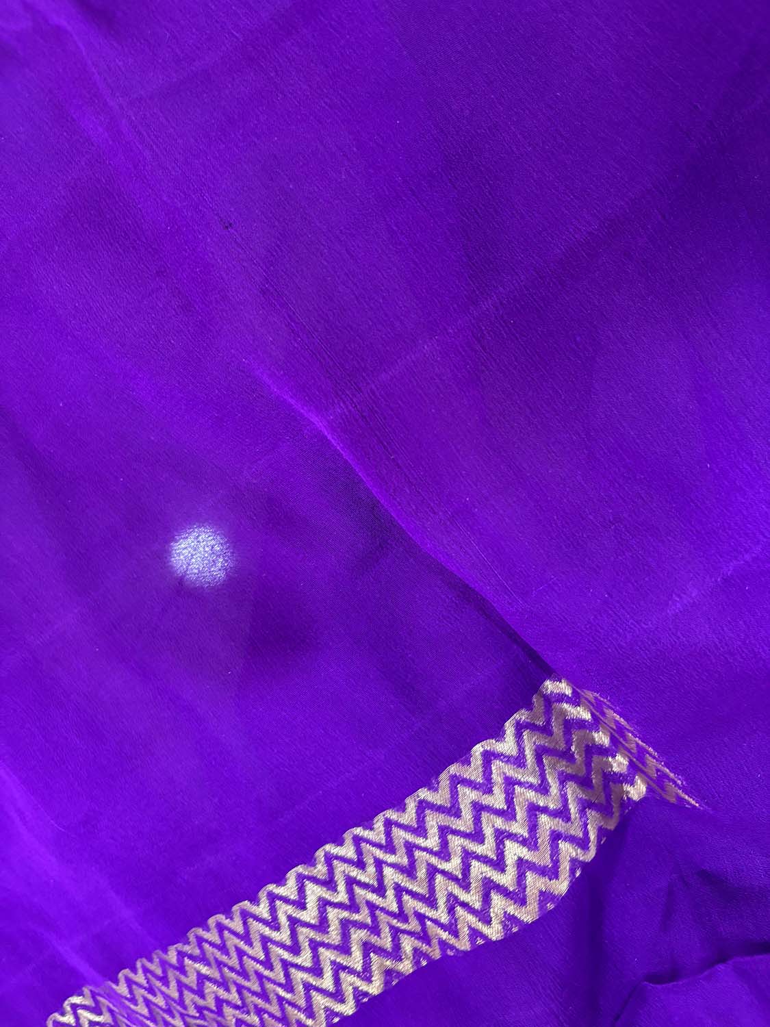 Elegant Purple Banarasi Handloom Pure Georgette Kadwa Meenakari Saree - Luxurion World