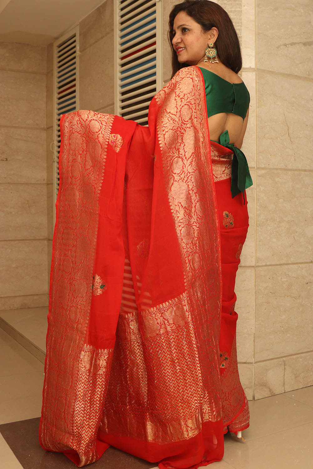 Red Banarasi Handloom Pure Georgette Kadwa Meenakari Flower Design Saree - Luxurion World