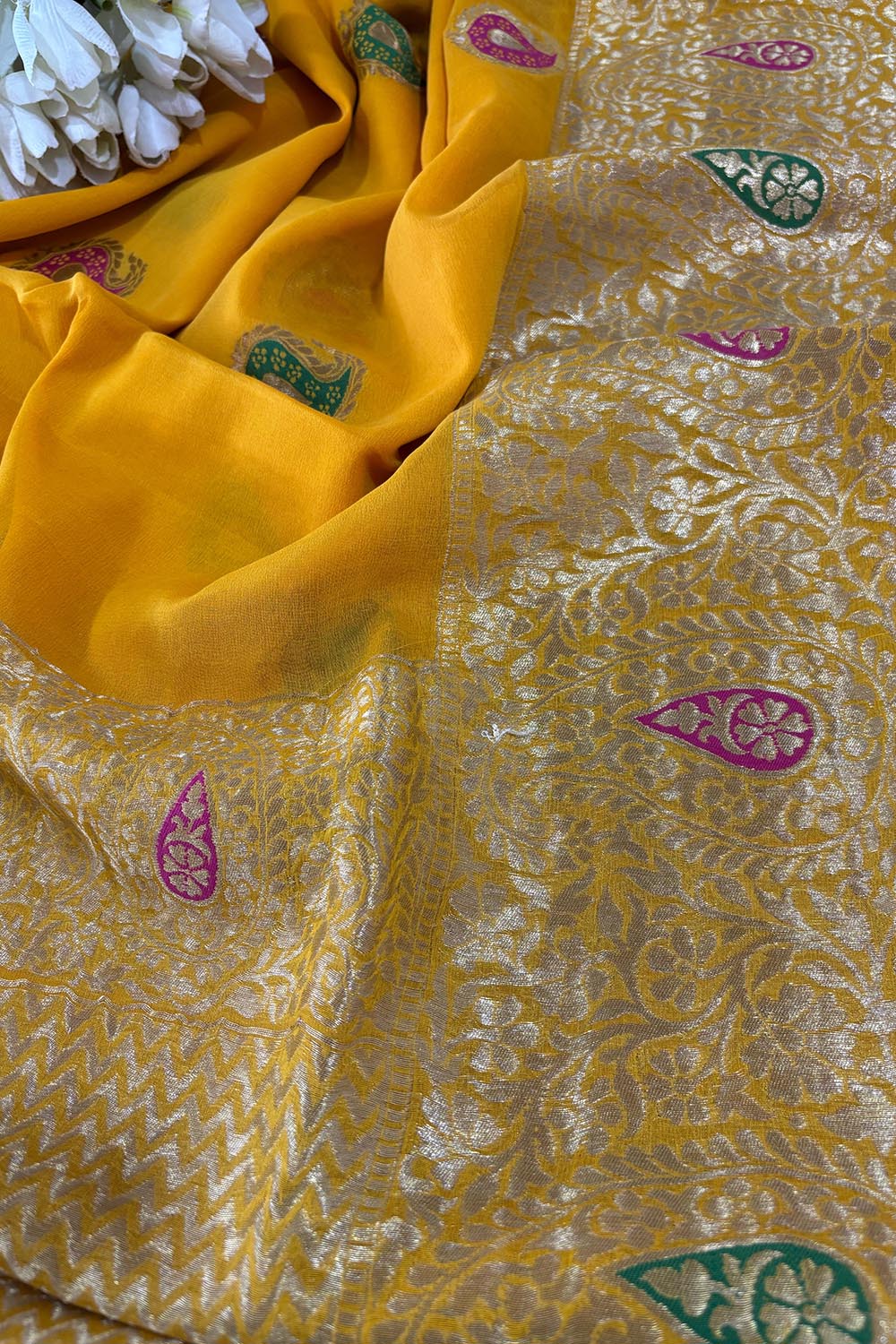 Yellow Banarasi Handloom Pure Georgette Kadwa Meenakari Saree - Luxurion World