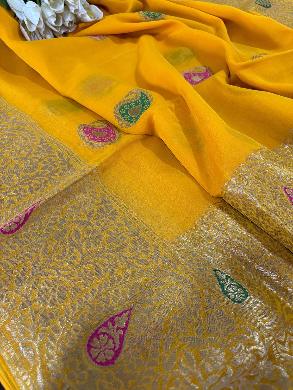 Yellow Banarasi Handloom Pure Georgette Kadwa Meenakari Saree - Luxurion World