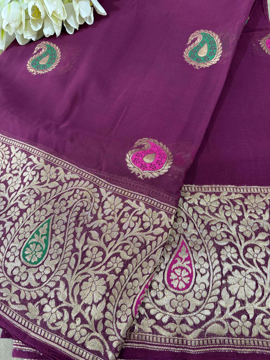 Elegant Maroon Banarasi Handloom Pure Georgette Kadwa Meenakari Paisley Design Saree - Luxurion World