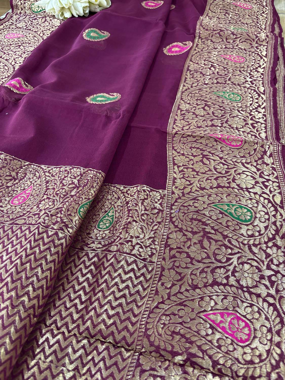 Elegant Maroon Banarasi Handloom Pure Georgette Kadwa Meenakari Paisley Design Saree - Luxurion World