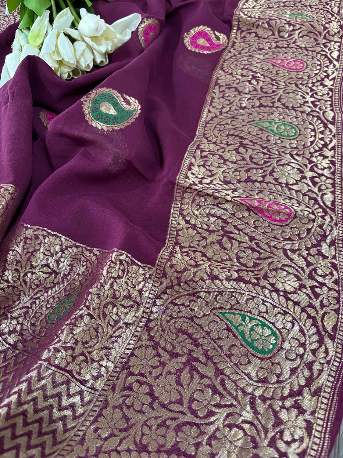 Elegant Maroon Banarasi Handloom Pure Georgette Kadwa Meenakari Paisley Design Saree - Luxurion World