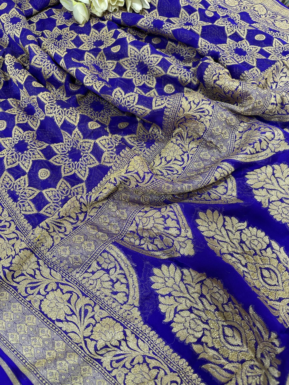 Blue Banarasi Handloom Pure Georgette Resham Zari Flower Design Saree - Luxurion World