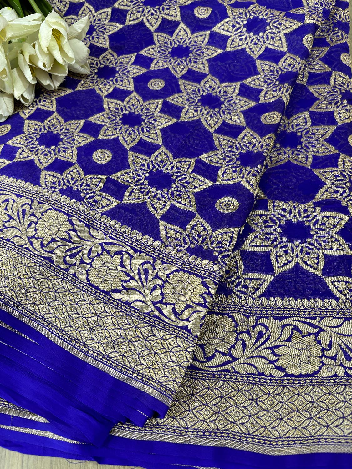 Blue Banarasi Handloom Pure Georgette Resham Zari Flower Design Saree - Luxurion World