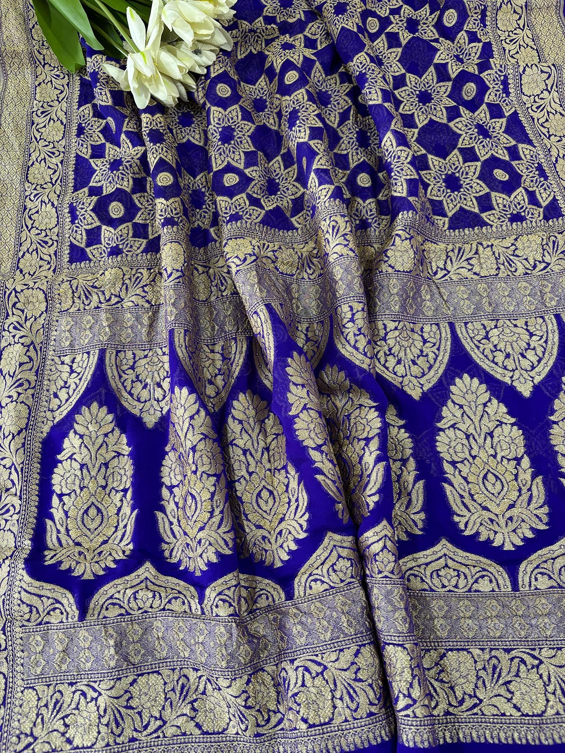 Blue Banarasi Handloom Pure Georgette Resham Zari Flower Design Saree - Luxurion World