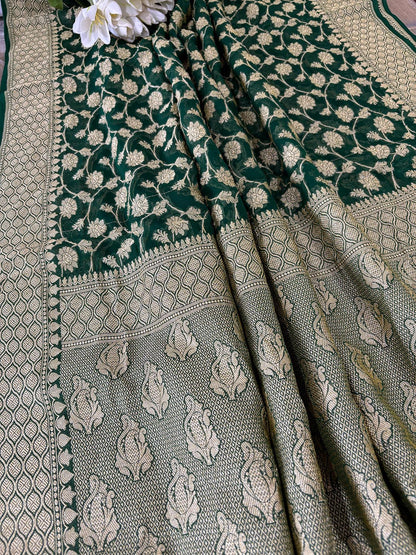Green Banarasi Handloom Pure Georgette Resham Zari Saree - Luxurion World