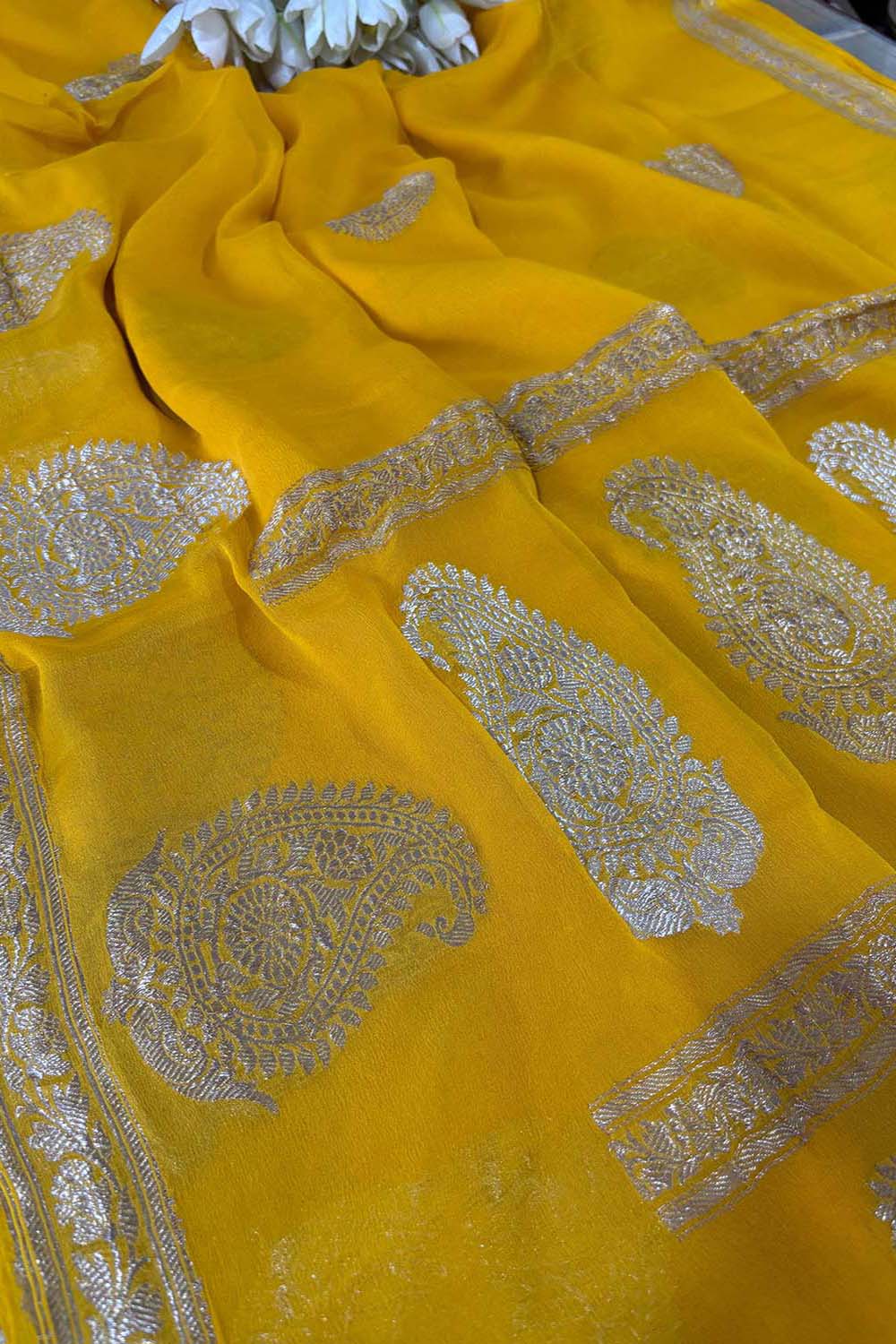 Yellow Banarasi Handloom Pure Georgette Kadwa Sona Roopa Skirt Border Saree - Luxurion World