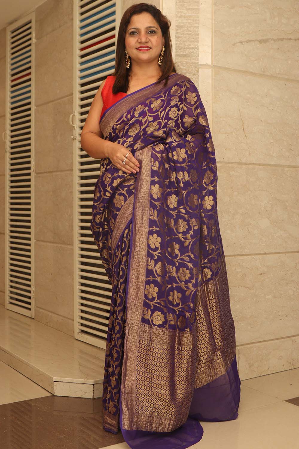 Exquisite Purple Banarasi Handloom Pure Georgette Flower Design Jaal Work Saree - Luxurion World