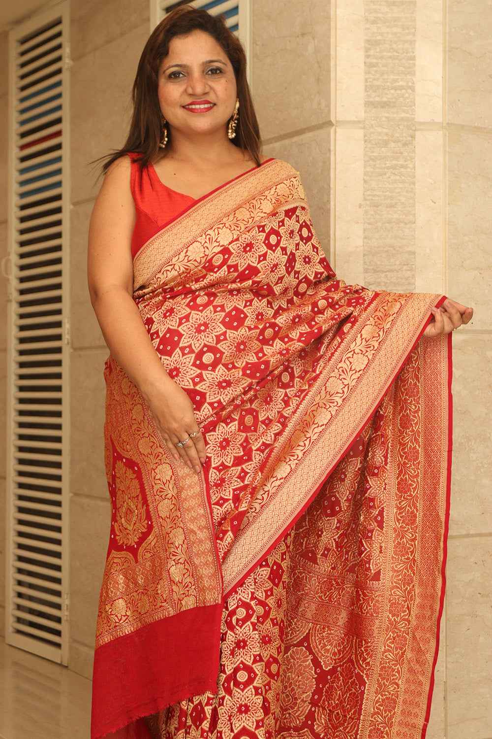 Red Banarasi Bandhani Pure Georgette Flower Design Bandhej Saree - Luxurion World