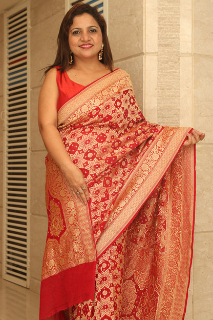 Red Banarasi Bandhani Pure Georgette Flower Design Bandhej Saree - Luxurion World