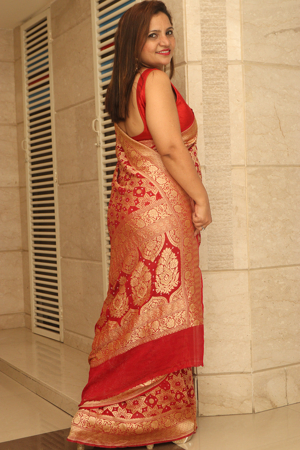 Red Banarasi Bandhani Pure Georgette Flower Design Bandhej Saree - Luxurion World