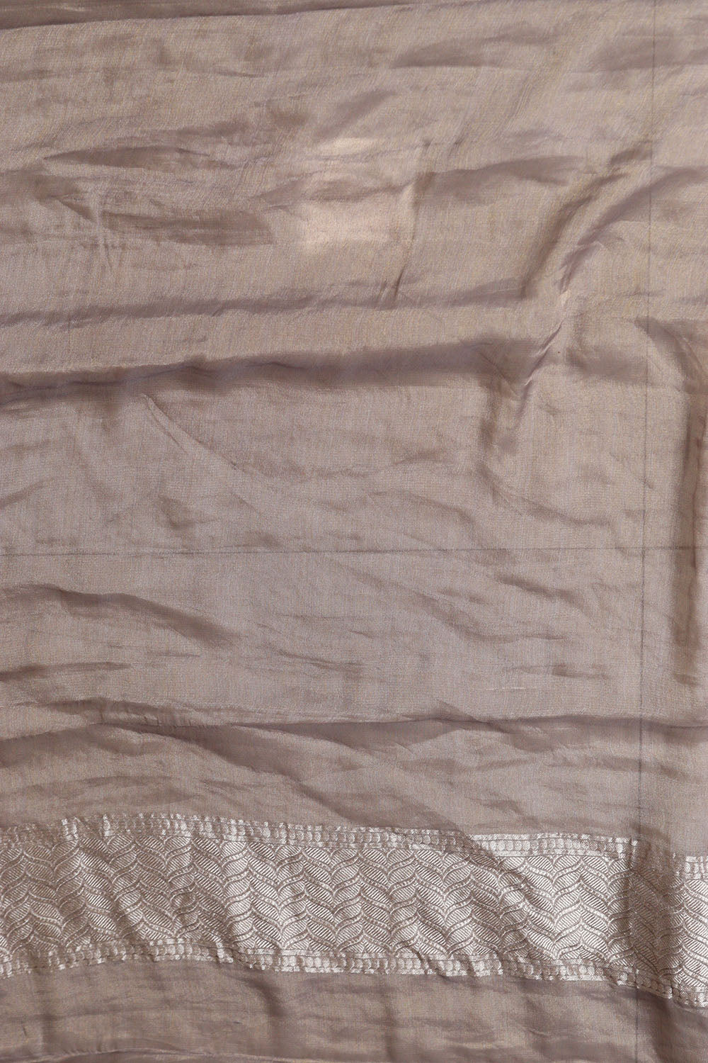 Elegant Grey Handloom Banarasi Pure Tissue Georgette Flower Design Saree - Luxurion World