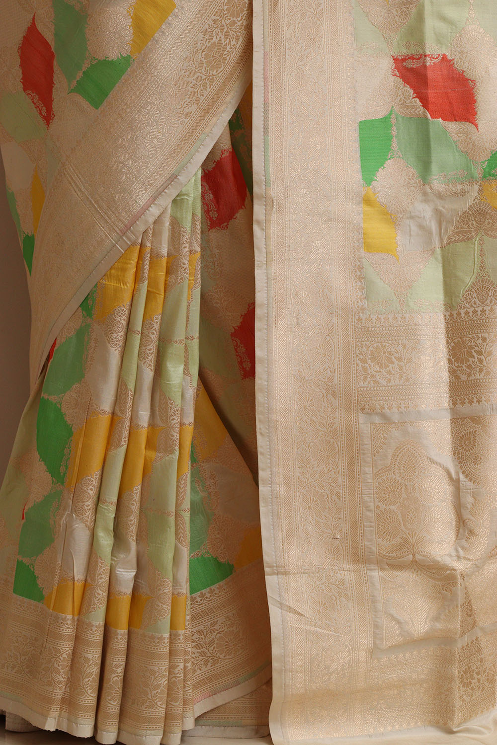 Exquisite Multicolor Banarasi Handloom Pure Katan Silk Rangkat Saree - Luxurion World