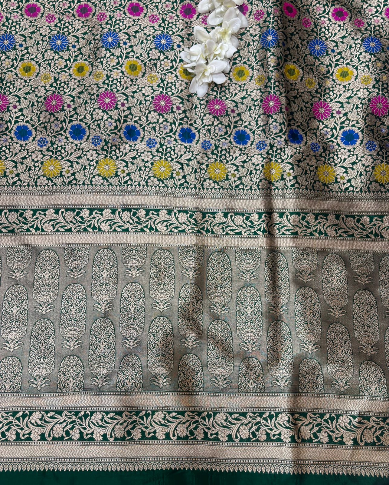PS1B1MI626042402 Green Handloom Banarasi Pure Katan Silk Saree - Luxurion World