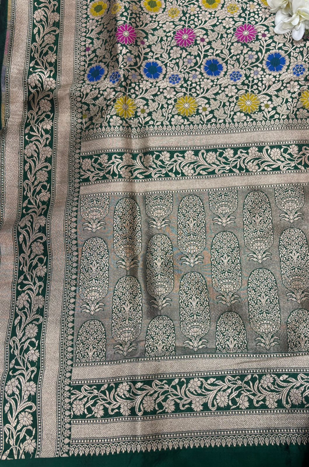 PS1B1MI626042402 Green Handloom Banarasi Pure Katan Silk Saree - Luxurion World