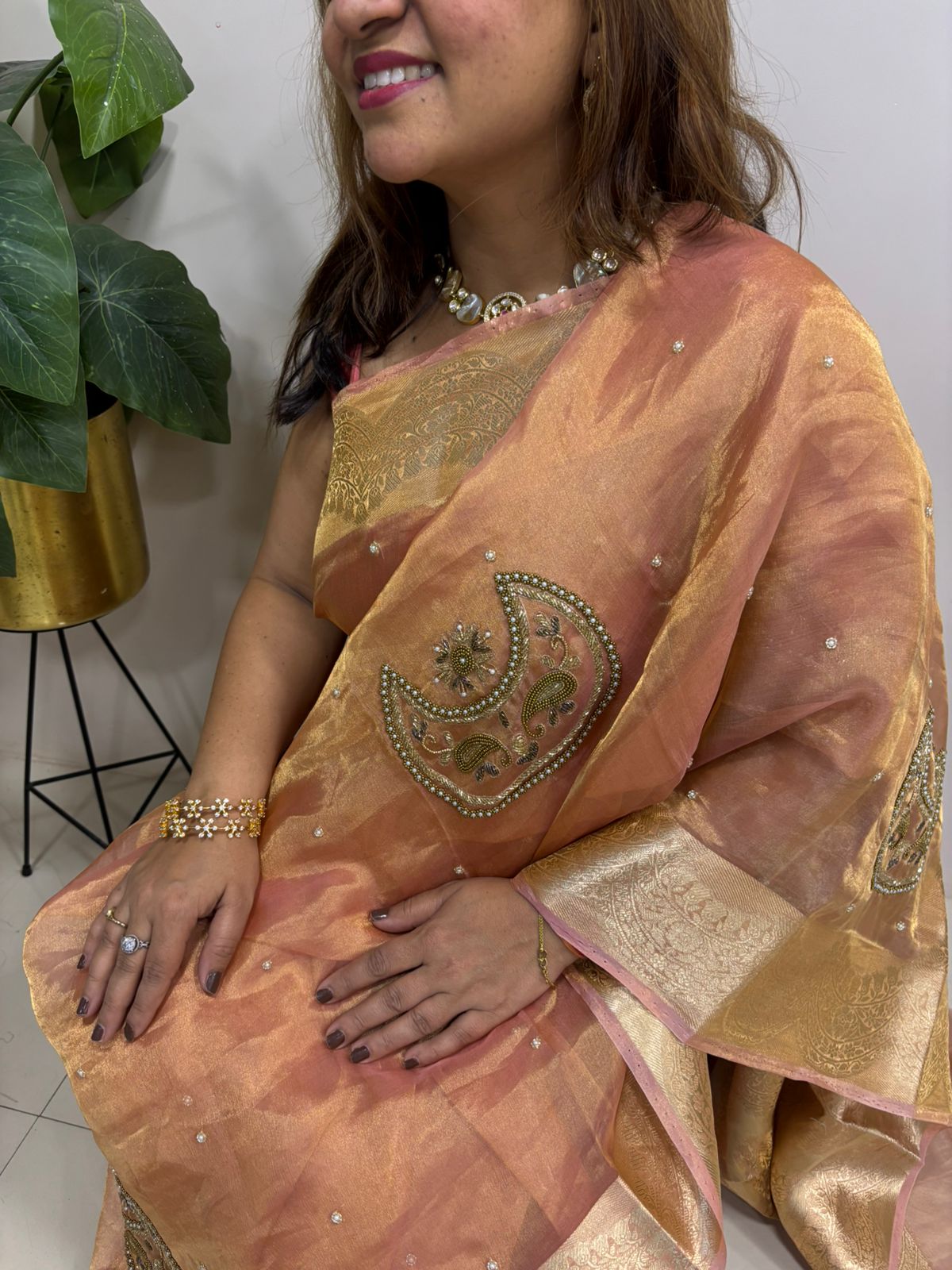 Peach Handloom Banarasi Pure Tissue Silk Embroidered Saree - Luxurion World