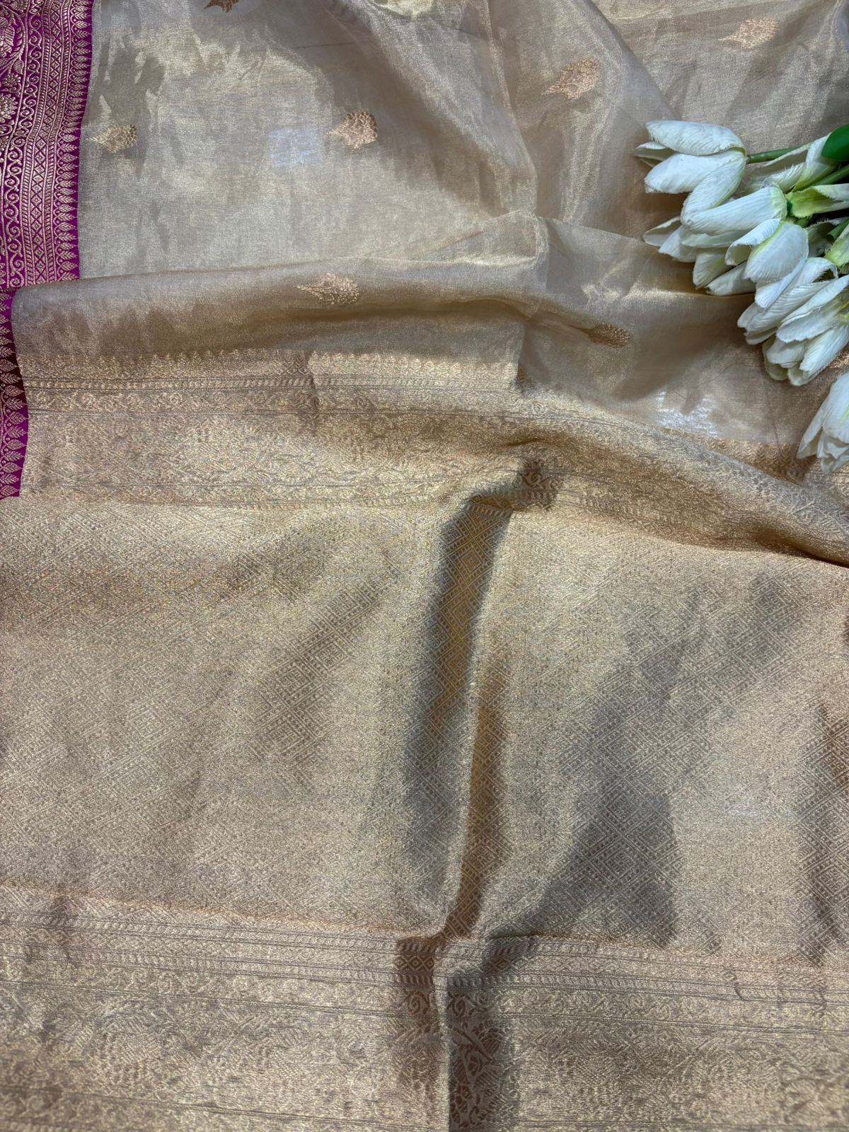 Golden Handloom Banarasi Pure Tissue Silk Booti Design Saree - Luxurion World
