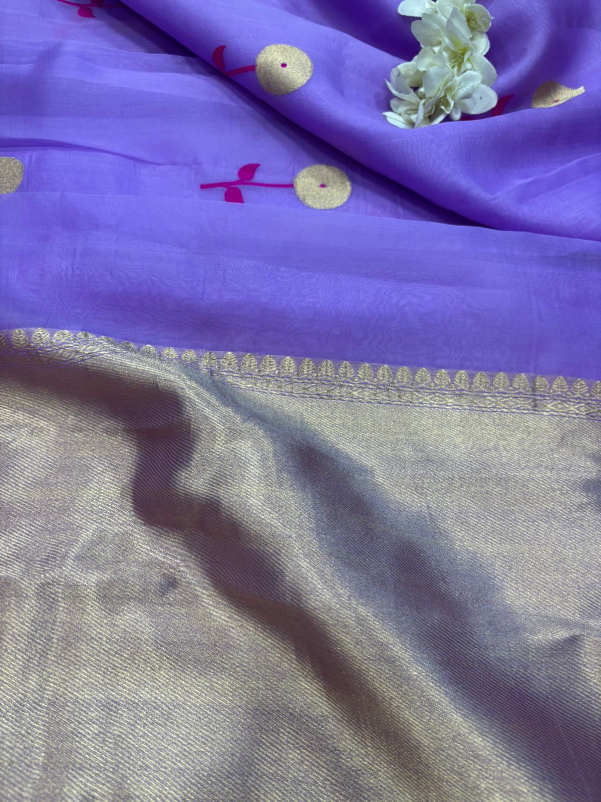 Purple Handloom Banarasi Organza Meenakari Kadwa Saree - Luxurion World