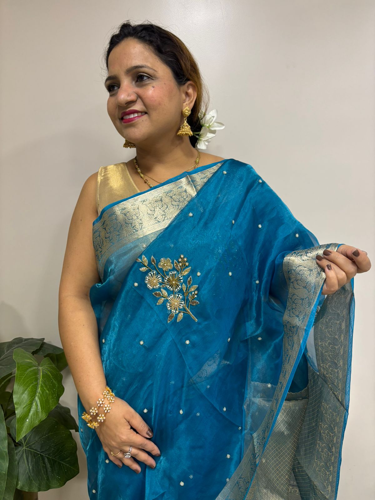 Blue Handloom Banarasi Pure Tissue Silk Embroidered Saree - Luxurion World