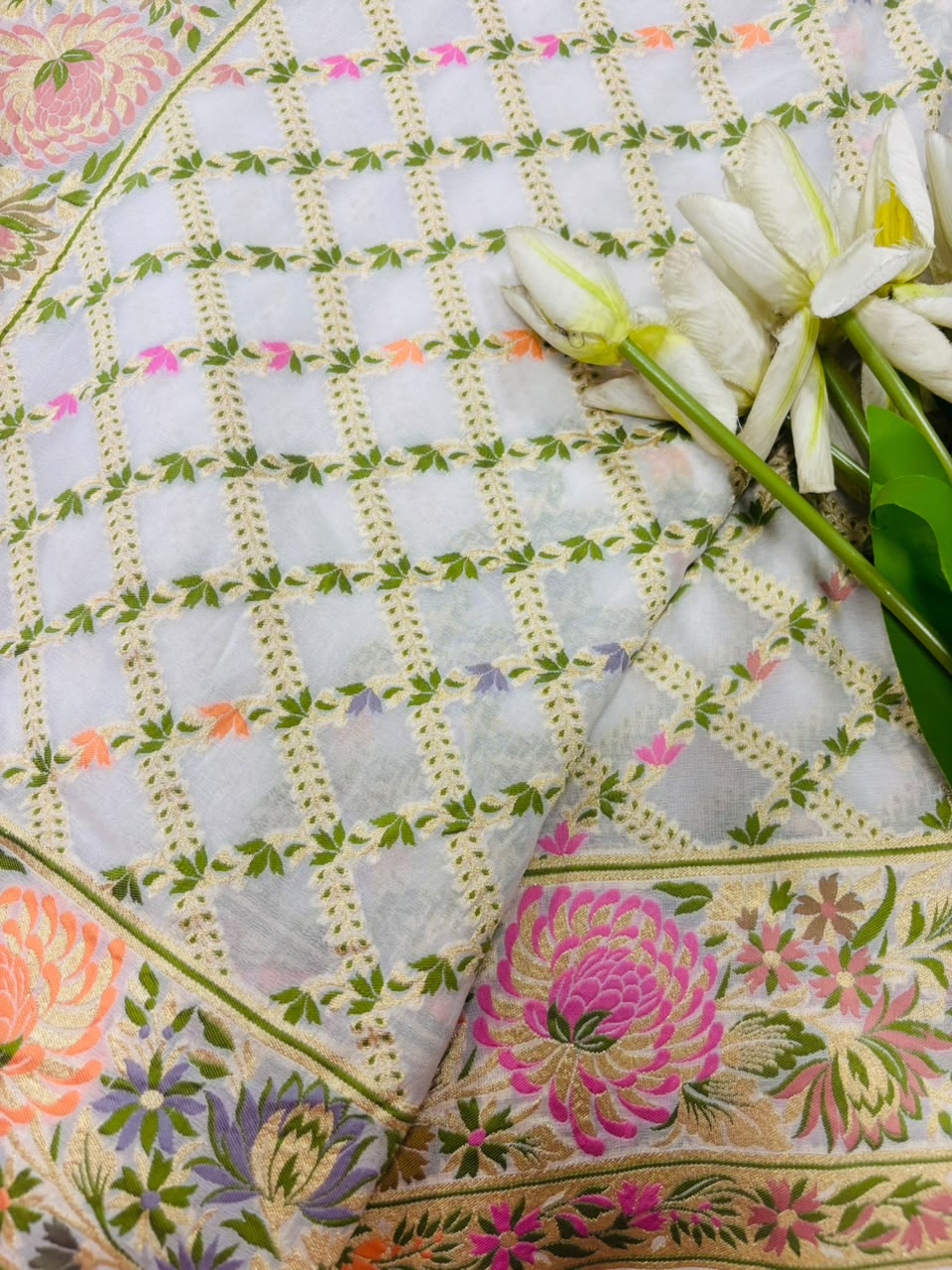 Dyeable Banarasi Pure Georgette Saree — Meenakari Flower Design, Festive