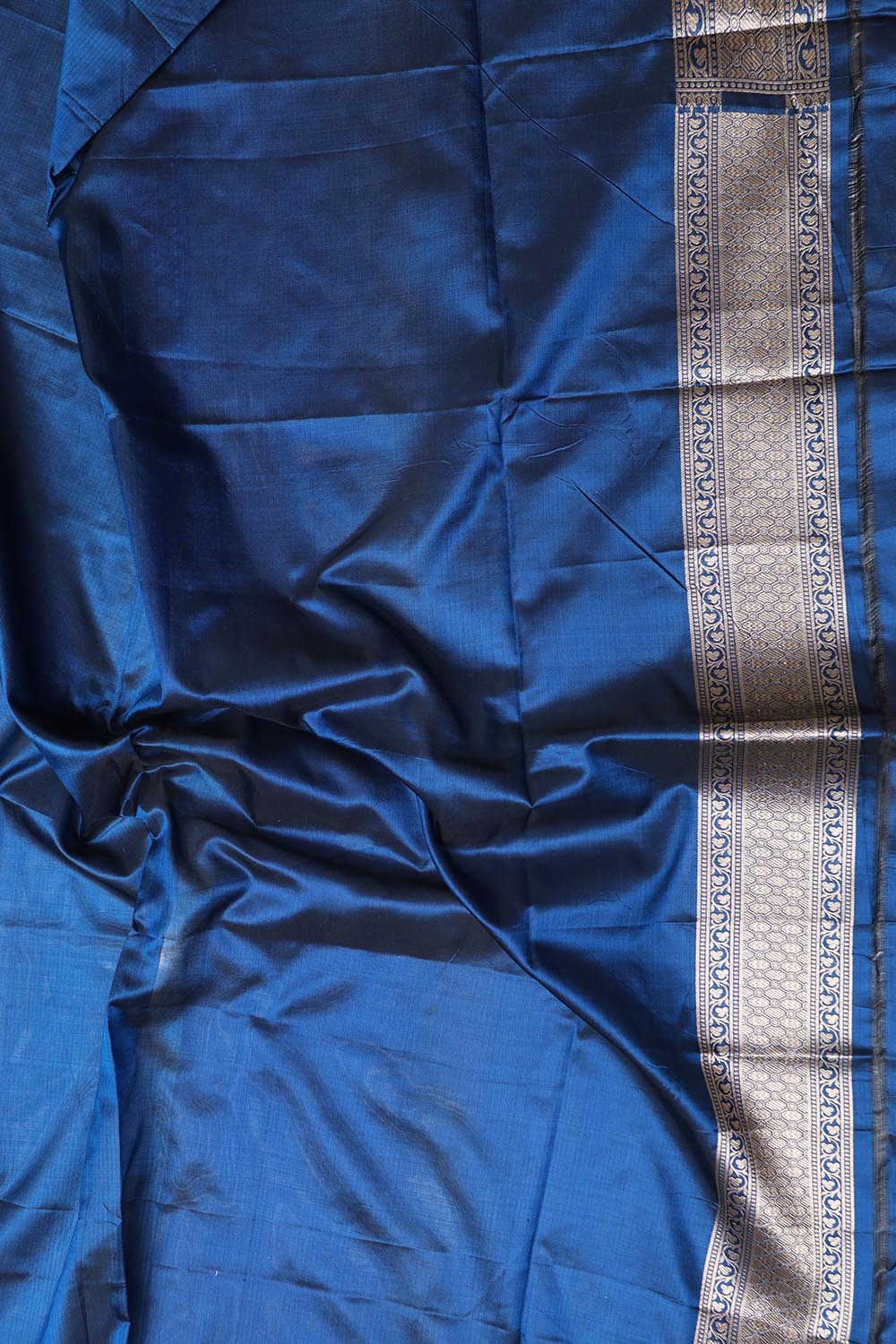 Exquisite Blue Handloom Banarasi Pure Katan Silk Flower Design Saree - Luxurion World