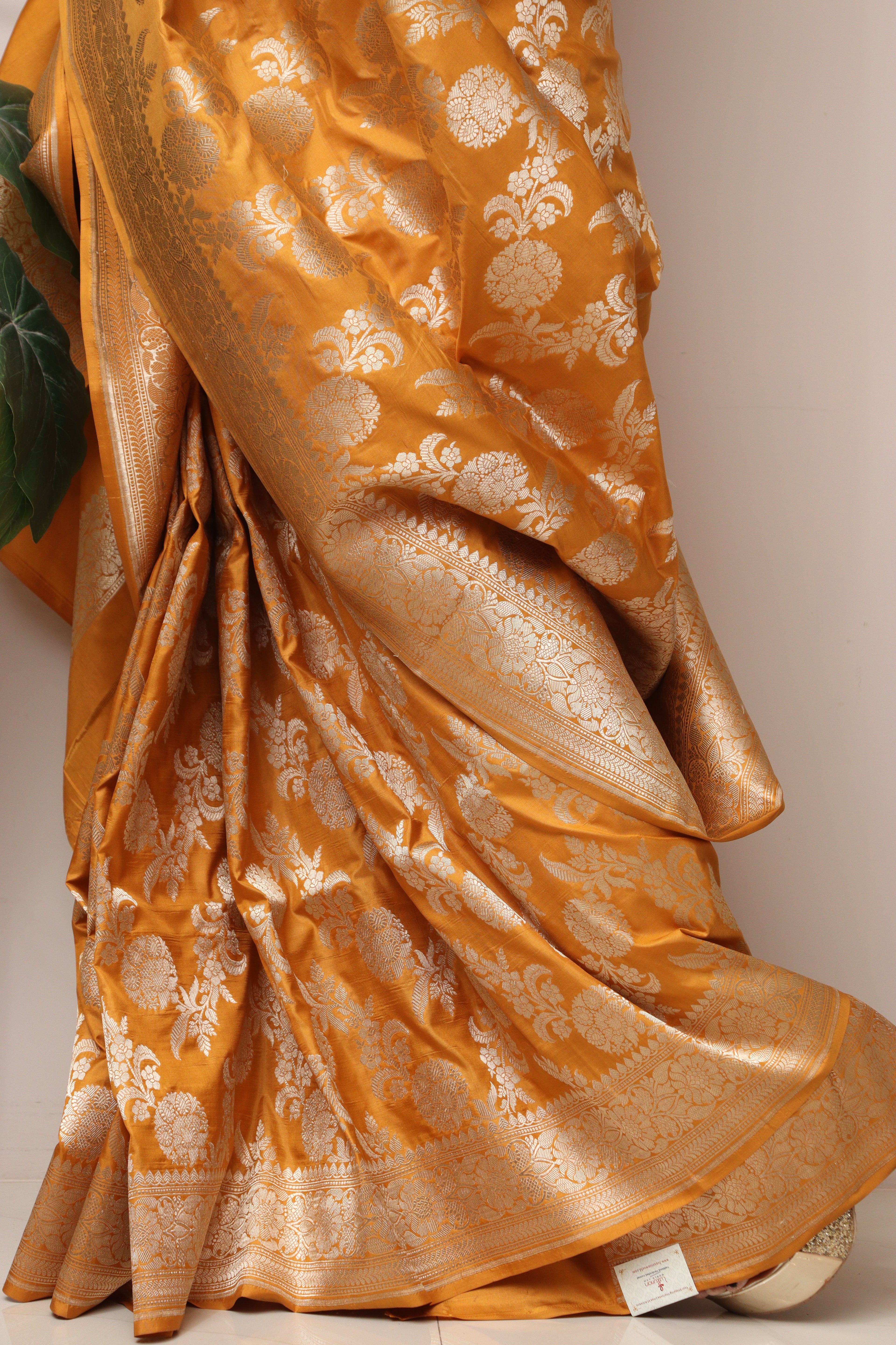 Yellow Handloom Banarasi Pure Katan Silk Flower Design Saree - Luxurion World
