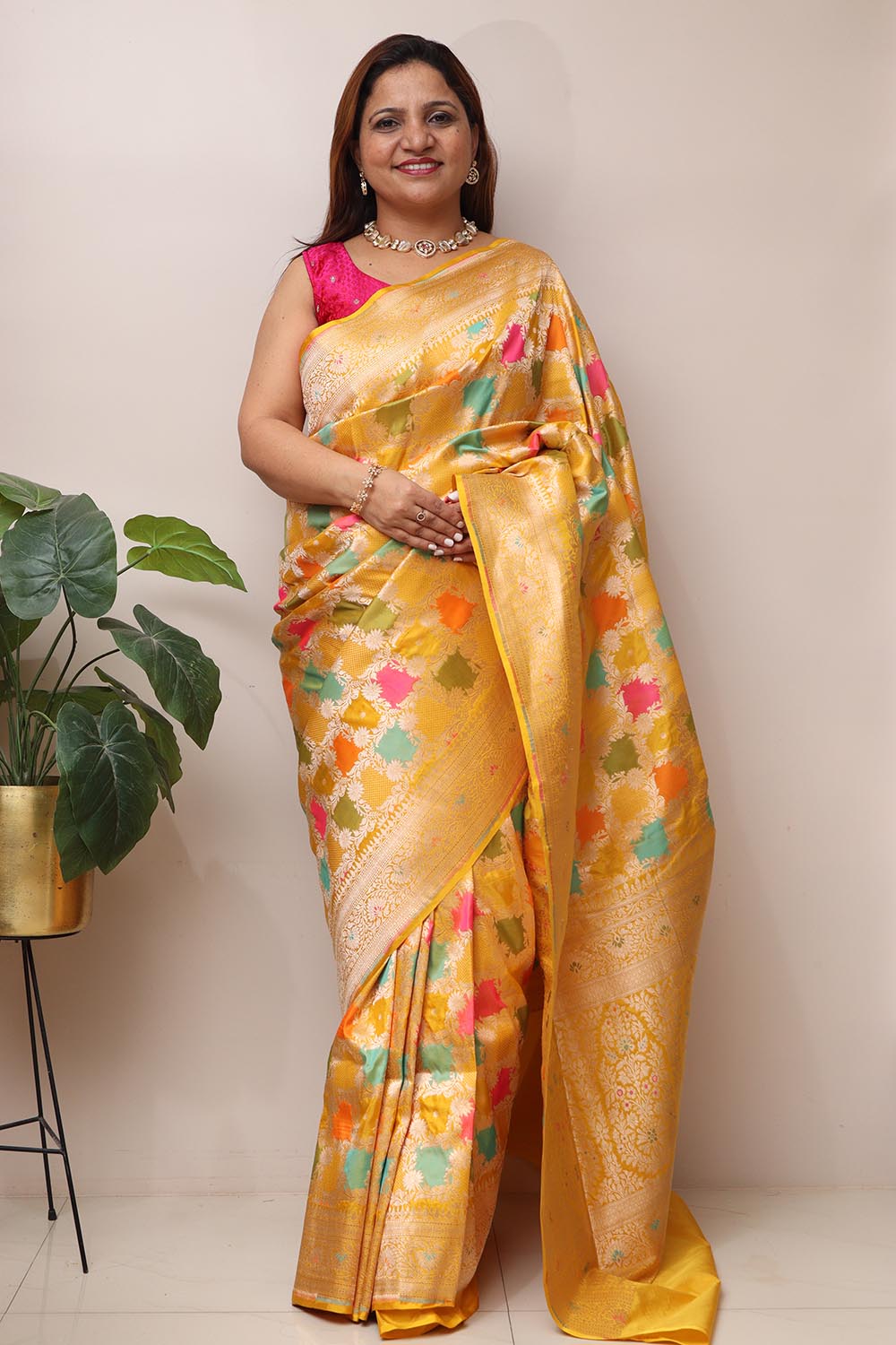 Yellow Handloom Banarasi Pure Katan Silk Flower Design Meenakari Saree - Luxurion World