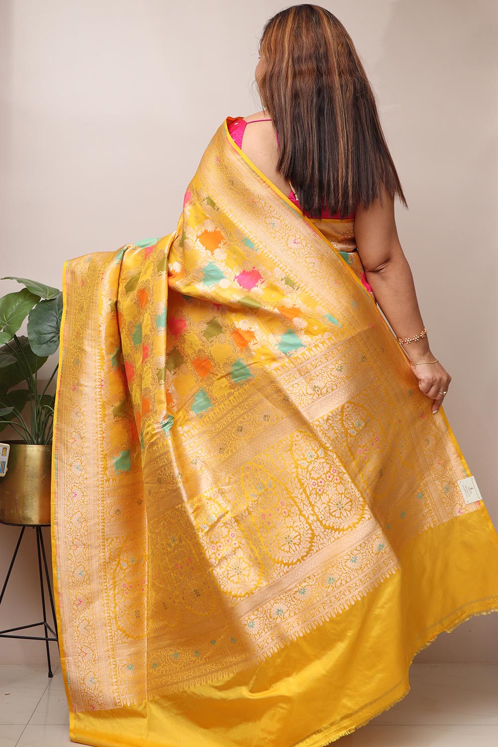 Yellow Handloom Banarasi Pure Katan Silk Flower Design Meenakari Saree - Luxurion World