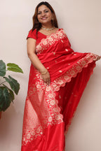 Exquisite Red Handloom Banarasi Pure Katan Silk Flower Design Scallop Border Saree - Luxurion World